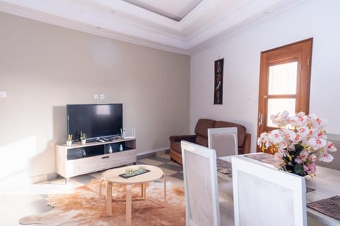 Communal lounge/ TV room, Communal lounge/ TV room, TV and multimedia, Living room, Dining area