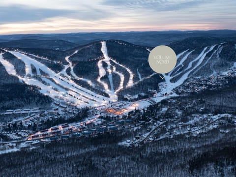 Skiing, Mountain view