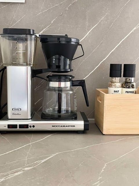 Coffee/tea facilities, Kitchen or kitchenette