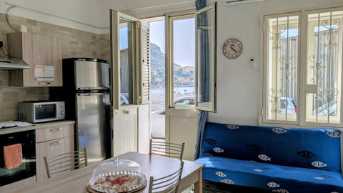 Sea view, kitchen
