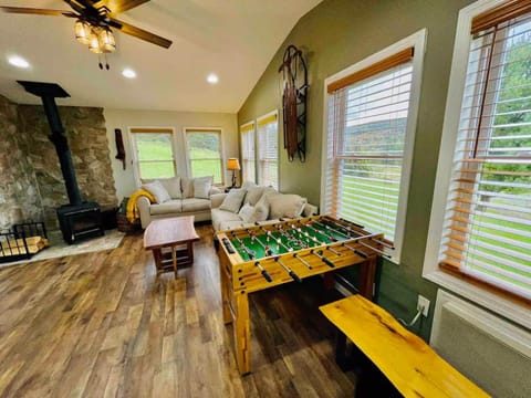Game Room, Living room, Seating area