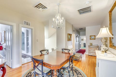 Historic French Consulate! Cap Hill Area, Walkable House in Capitol Hill