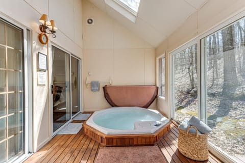 Access to Jack Frost Ski Resort Home with Hot Tub House in Kidder Township