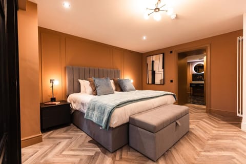 Property building, Bed, View (from property/room), View (from property/room), Photo of the whole room, Bedroom, Guests, Area and facilities, young children, internet, internet, wardrobe