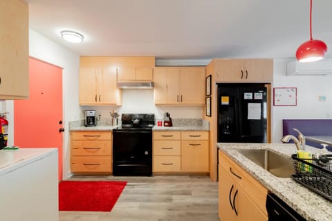 Spacious 4-Bedroom Apartment in Folly Beach - Perfect for Families and Groups! Apartment in Folly Beach