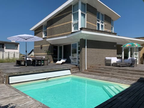 Garden, Swimming pool