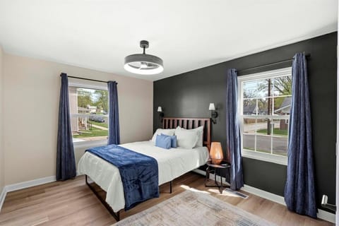 Valpo Glow & Dunes Flow House in Valparaiso