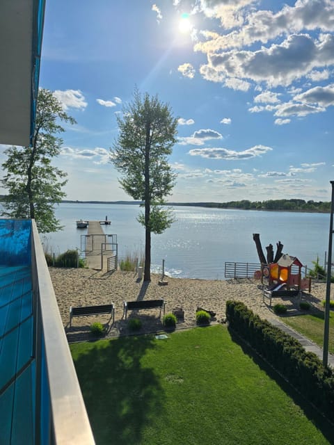 Patio, Lake view