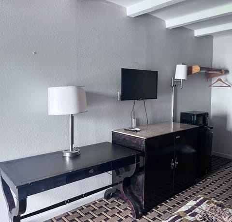 Expressway Inn Airport Downtown Motel in Smyrna