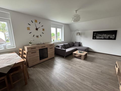 Living room, Photo of the whole room
