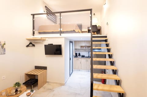Communal lounge/ TV room, TV and multimedia, Decorative detail, Bedroom, kitchen