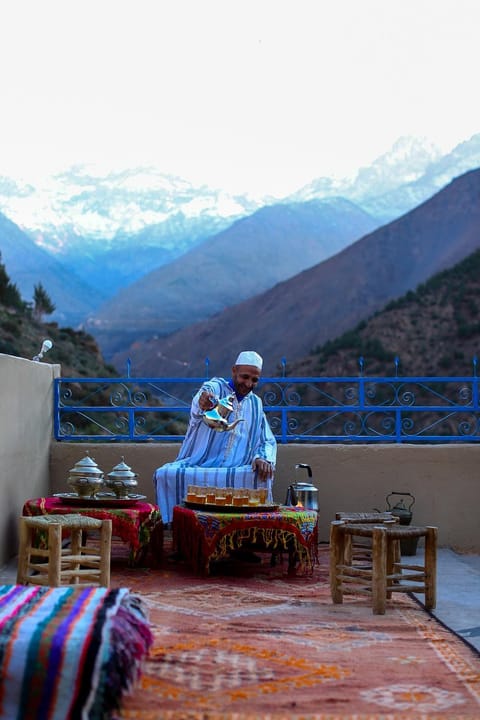 Day, Natural landscape, View (from property/room), Balcony/Terrace, Dining area, Mountain view
