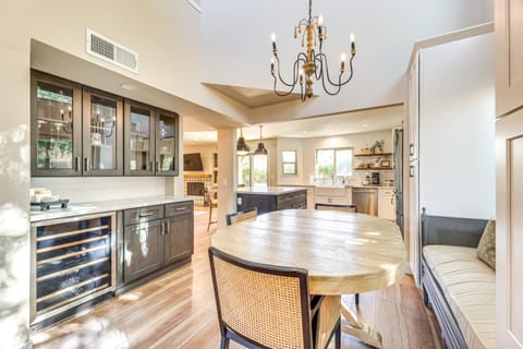 Val Vista Lakes Group Getaway Hot Tub Access! House in Gilbert