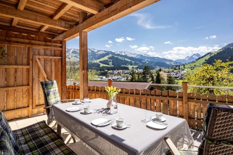 Summer, View (from property/room), City view, Mountain view, Quiet street view