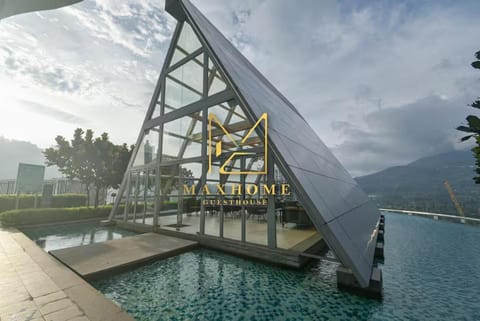 Mountain view, Pool view, Swimming pool