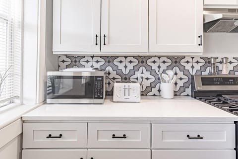 Ann Avenue 3BR St Louis Home with Games and Free Parking House in Saint Louis