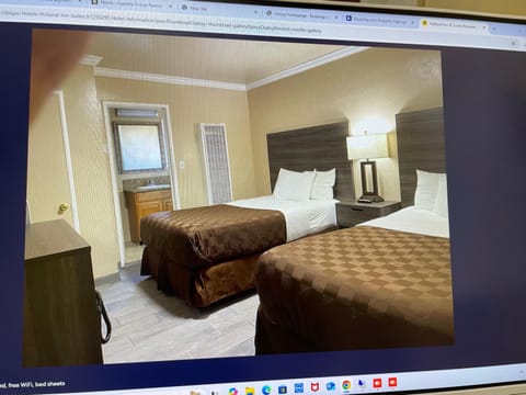 Holland Inn and Suites Hotel in Morro Bay