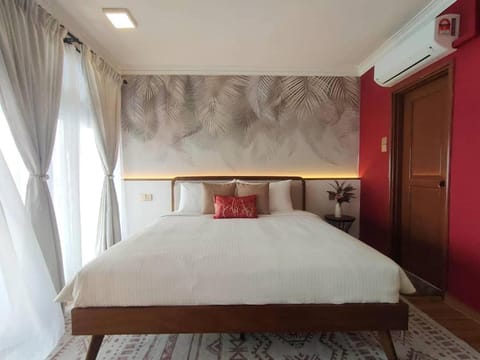 Bed, Bedroom, air conditioner