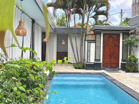 Garden, Garden, Swimming pool, Swimming pool