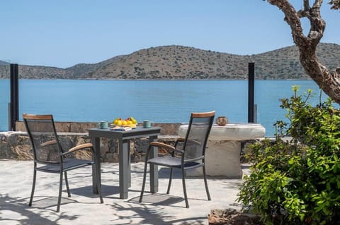 Patio, Day, Natural landscape, Balcony/Terrace, Seating area, Mountain view, Sea view