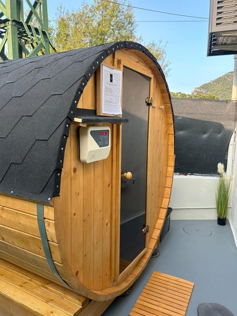 Love Room, La Parenthèse Toulon Villa in Toulon