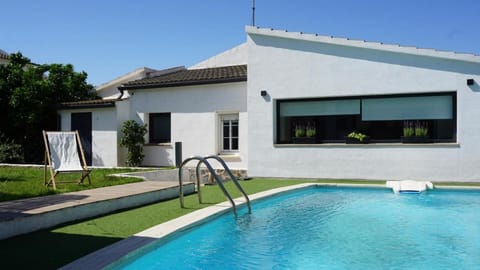 Property building, Day, Garden, Garden view, Pool view, Swimming pool, sunbed