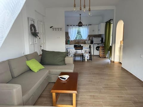 Emerald Sea Apartment Apartment in Poros