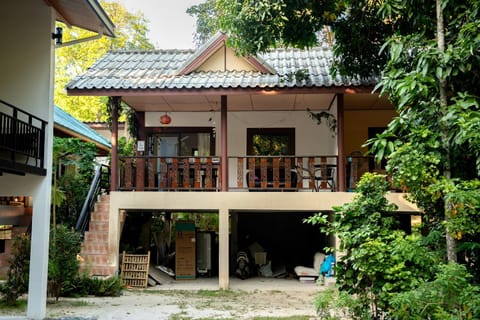 Property building, Balcony/Terrace, Garden view