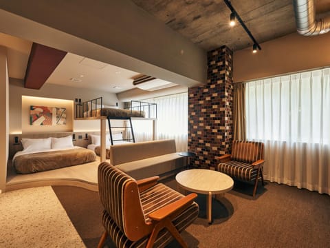 Bed, Living room, Photo of the whole room, Seating area, Bedroom