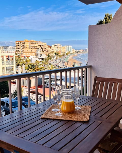 View (from property/room), Balcony/Terrace, Dining area, Sea view
