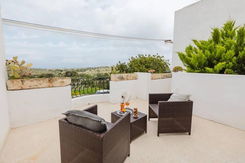 The Rustique - 3BED house in Mellieha by Homely! House in Saint Paul's Bay