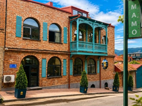 Property building, Day, City view