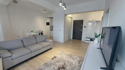 Kitchen or kitchenette, Living room, Lobby or reception