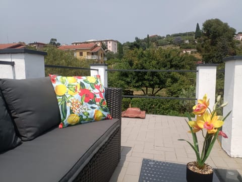 View (from property/room), Balcony/Terrace, Garden view