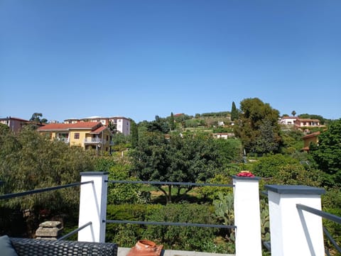 Balcony/Terrace, Garden view