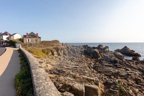 Maisons de Saint Guenolé House in Batz-sur-Mer