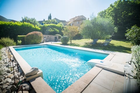 Spring, Garden, Swimming pool