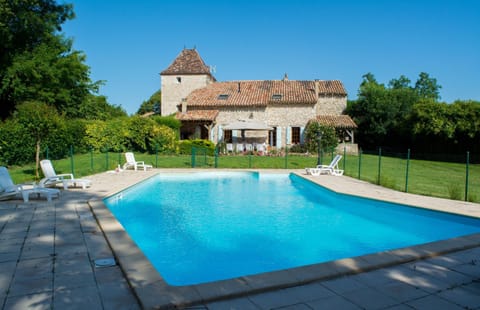 Property building, Pool view, Swimming pool