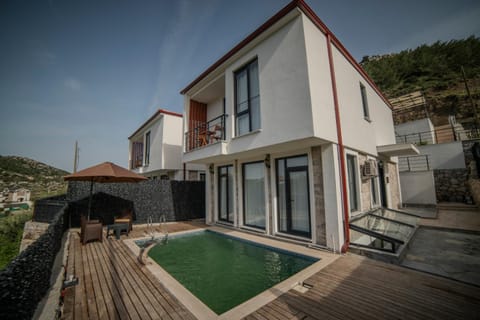 Patio, Pool view, Swimming pool