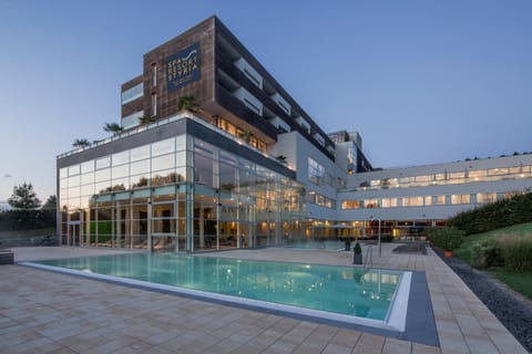 Property building, Pool view
