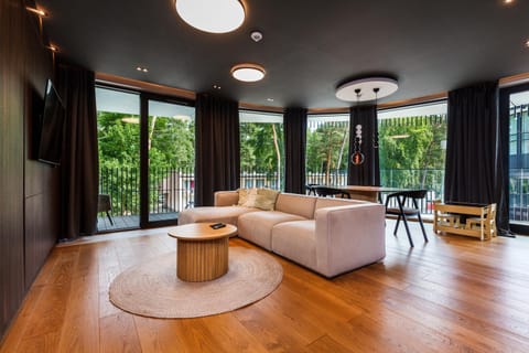 Living room, Seating area