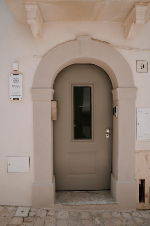 Property building, Facade/entrance