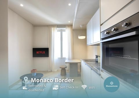 TV and multimedia, Kitchen or kitchenette, Dining area, oven, air conditioner