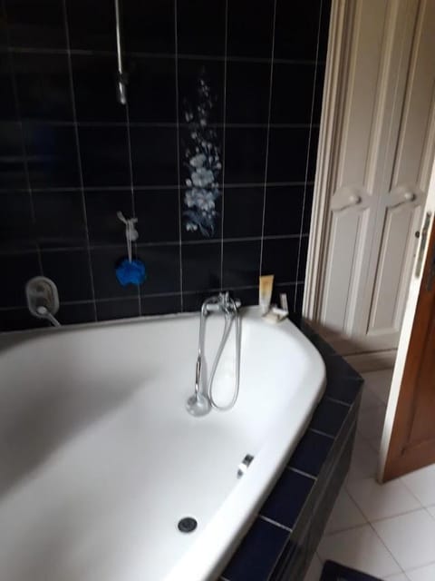 Maison provençale avec une grande piscine Villa in Nimes