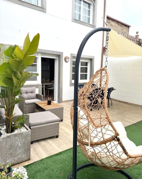 Balcony/Terrace, sunbed