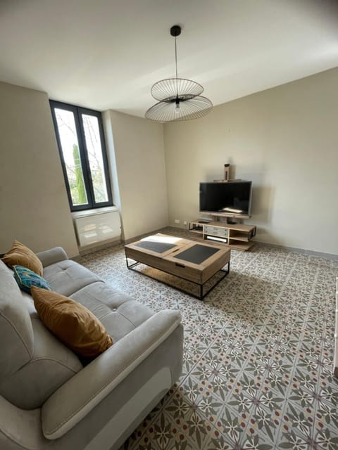 DANS LES ALPILLES - 2 chambres ST REMY Apartment in Saint-Remy-de-Provence