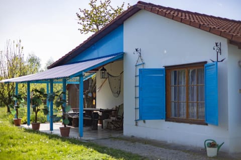 Property building, Patio, Fishing, Beach, Garden view, internet, air conditioner