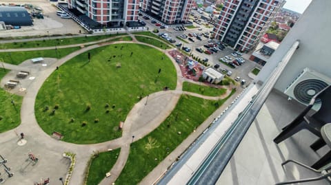 Property building, Day, Natural landscape, Bird's eye view, Children play ground, Table tennis, City view, Inner courtyard view