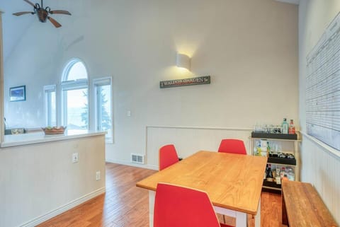 Lakefront Estate w Private Beach on Flathead Lake House in Lakeside