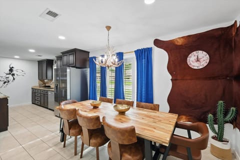 Country Living x Backyard Pool Oasis 4BD 2BA House in Keller